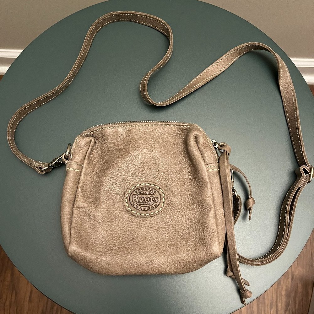 Roots - small crossbody - dove grey